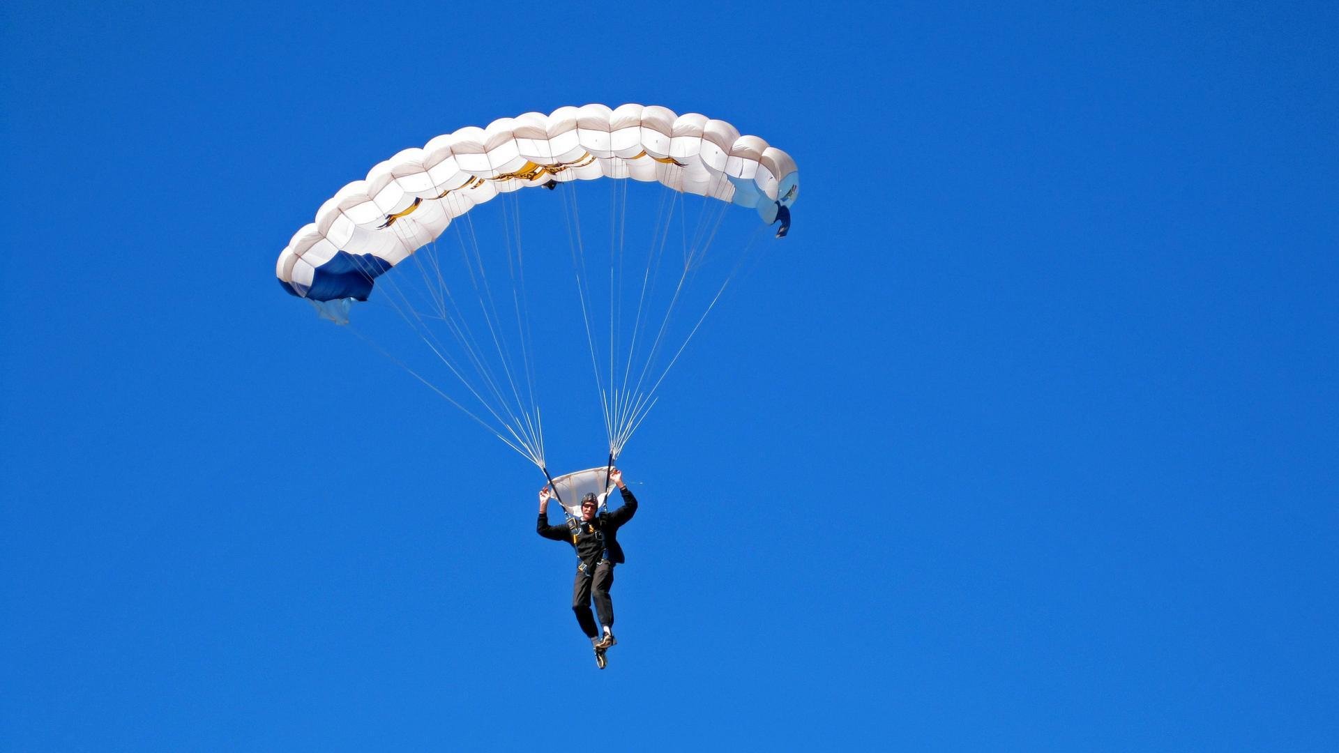 开云·Kaiyun网页版-足球训练机器人进入青训中心，足球机器人比赛规则